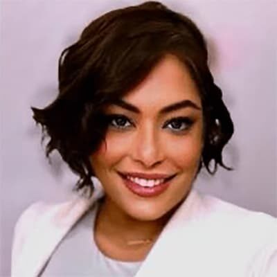 Valerie - headshot